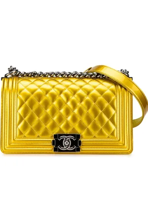 CHANEL Bolsa crossbody de charol Boy Flap mediana 2014