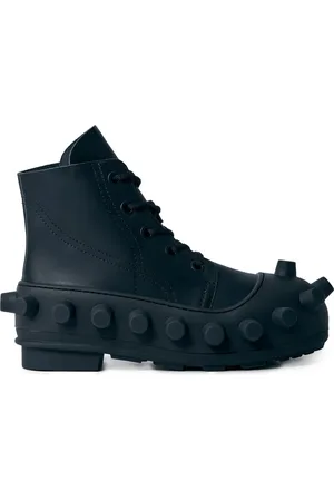 WALTER VAN BEIRENDONCK Botas con apliques