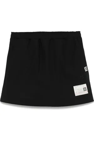 Maison Mihara Yasuhiro Bermudas con parche del logo