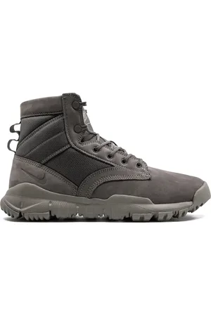 Nike Tenis altos SFB 6 NSW