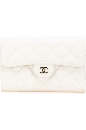 CHANEL Cartera Classic Flap mediana de piel caviar 2021-2024