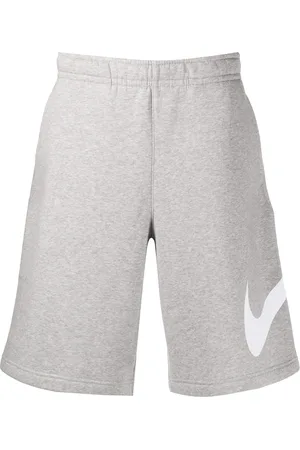 Nike Shorts deportivos con logo