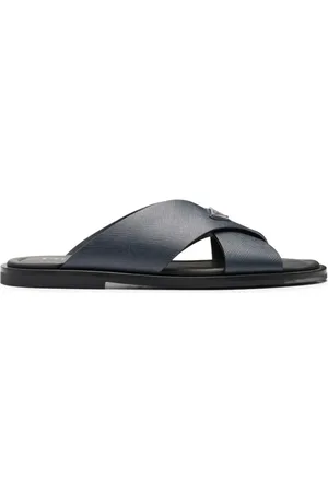 Prada Flip flops con tiras cruzadas