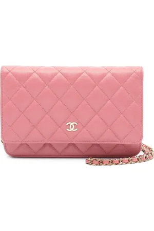CHANEL 2021 quilted wallet on chain