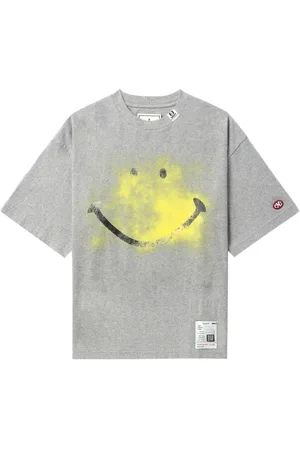 Maison Mihara Yasuhiro Playera con parche del logo