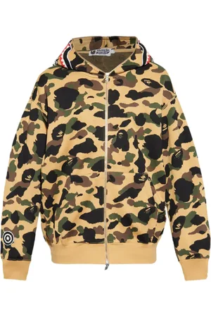 A Bathing Ape Hoodie Camo Shark en colaboración con Kidsuper