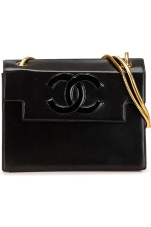 CHANEL Bolsa de hombro de charol con cadena serpiente y logo CC 1996-1997