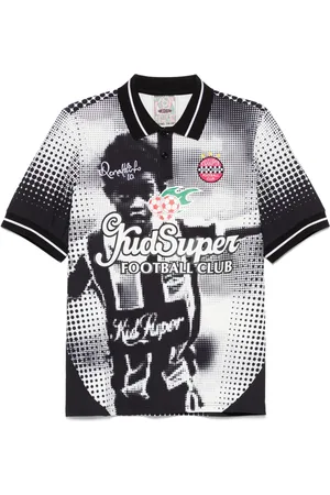 KIDSUPER STUDIOS Playera tipo polo de fútbol en colaboración con Ronaldinho