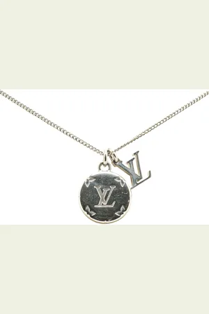 LOUIS VUITTON Collar bañado en plata con dije del monograma 2024