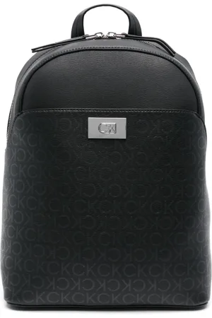Calvin Klein Mochila con monograma estampado y cierre