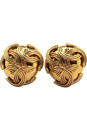 CHANEL 1994 Gold Plated Triple CC Round Clip On Earrings costume earrings