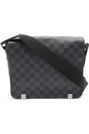 LOUIS VUITTON Bolsa de hombro District PM 2017