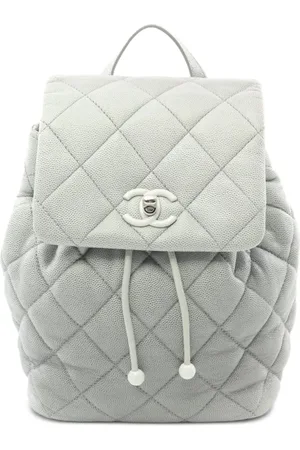 CHANEL Mochila con capitonado de rombos 2021