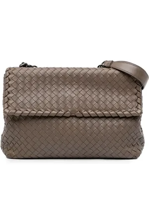 Bottega Veneta Bolsa de hombro Olimpia mediana en piel de napa con motivo Intrecciato 2012-2025
