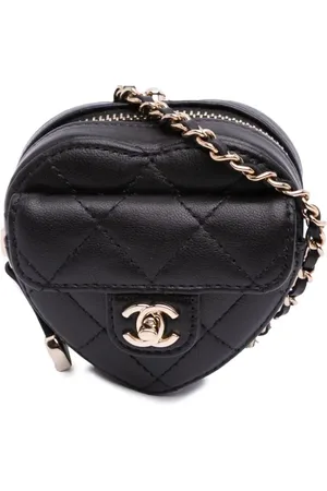 CHANEL Bolsa crossbody CC in Love Heart de piel de cordero 2021