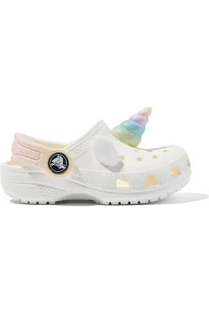 Crocs Sandalias con detalle de unicornio