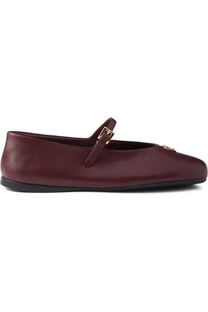 Prada Flats de piel