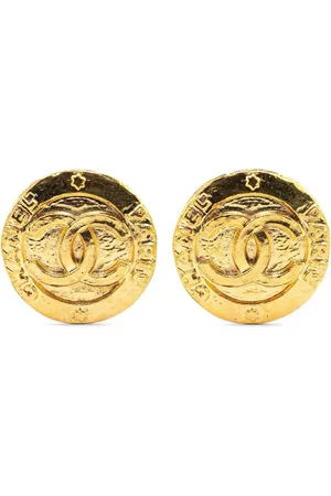 CHANEL Aretes bañados en oro CC Round Clip On Earrings 1980-1990