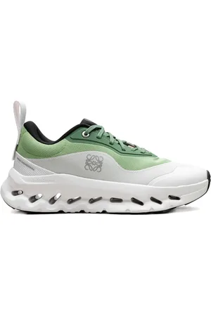 On Running Tenis Cloudtilt 2 "Green/White" en colaboración con Loewe