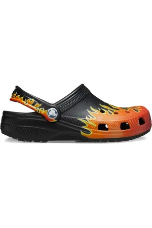 Crocs Zuecos con llamas estampadas
