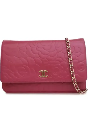 CHANEL Bolsa crossbody Camellia Wallet On Chain de piel de cordero en relieve 2012