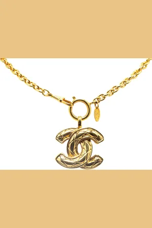 CHANEL Collar con dije del logo CC 20th Century