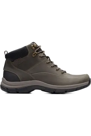 Clarks Walpath boots