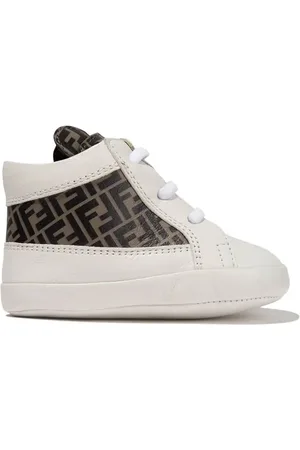Fendi Tenis altos con logo estampado