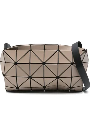 Issey Miyake Bandolera con panel geométrico