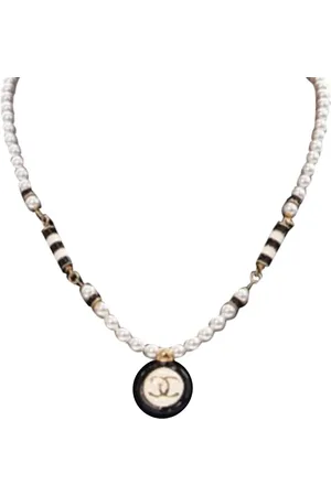 CHANEL 20th Century Gold Plated Faux Pearl CC Pendant Necklace costume necklace