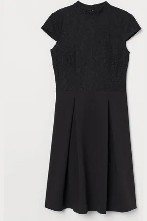 H&M Vestido de encaje con mangas