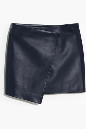 H&M Minifalda de piel con diseño cruzado