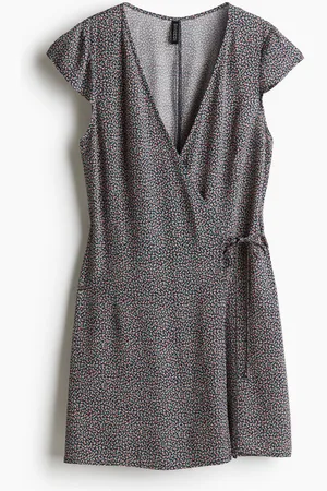 H&M Vestido cruzado en crepé