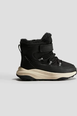 H&M Tenis impermeables