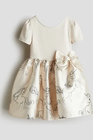 H&M Vestido con vuelo