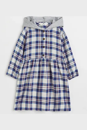 H&M Vestido en sarga con gorro