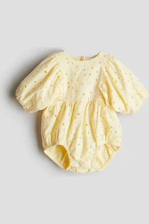 H&M Mono con bordado inglés