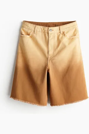H&M Shorts Bermuda con borde deshilado