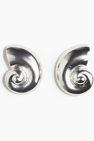 H&M Aretes con diseño de conchas