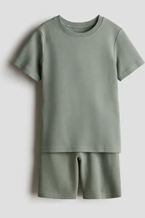 H&M Conjunto de 2 piezas con playera y shorts