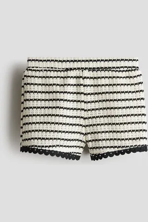 H&M Short en tejido texturizado