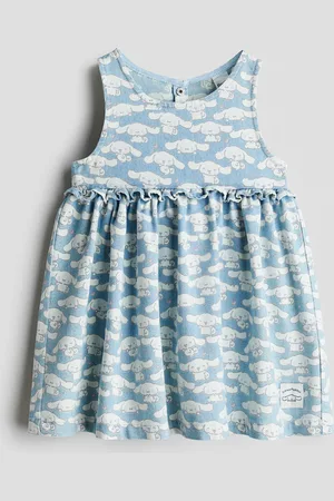 H&M Vestido de denim con diseño