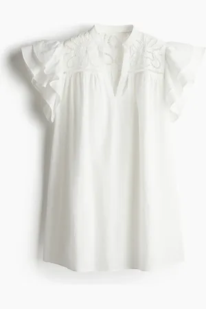 H&M Vestido con mangas mariposa en bordado inglés