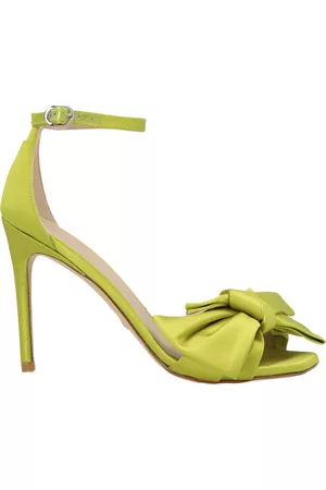 Stuart Weitzman Nude Loveknot Sandals