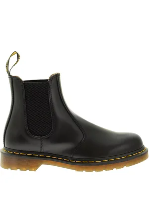 Dr. Martens 2976 Smooth Leather Chelsea Boots