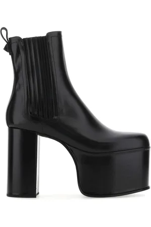 VALENTINO GARAVANI Black Leather Club Ankle Boots