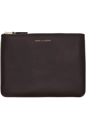 Comme des Garçons Logo Detailed Zipped Wallet