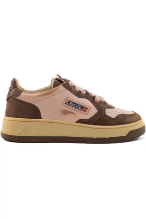 Autry Medalist Low Super Vintage Sneakers In /pink Leather