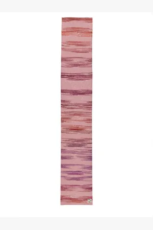 Baum und Pferdgarten Leora Scarf