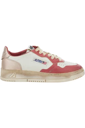 Autry Super Vintage Sneakers With Logo Patch On The Tongue And Distressed Effect In Leather Woman